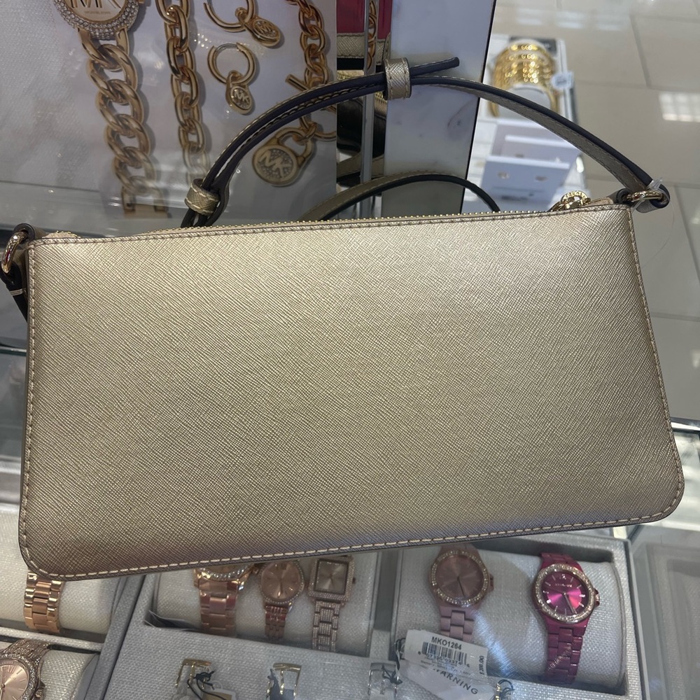 MICHAEL KORS Arden Medium Metallic Crossbody Bag
Pale Gold 
NWT - Picture 10 of 16